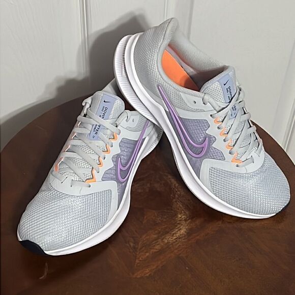 🔥🔥 NIKE DOWNSHIFTER 11 Women’s Running Shoes - PERFECT No flaws - Women Sz 10 - Picture 3 of 11